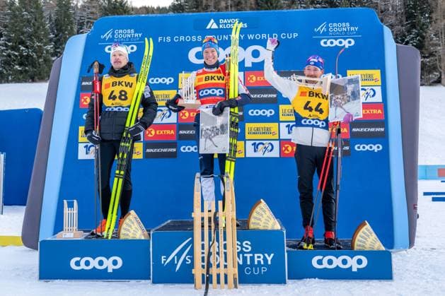 Sport Themen der Woche KW50 Sport Bilder des Tages NORDIC SKIING - FIS WC Davos DAVOS,SWITZERLAND,15.DEC.24 - NORDIC SKIING, CROSS COUNTRY SKIING - FIS World Cup, 20km individual start, classic, men. Image shows Iivo Niskanen (FIN), Martin Loewstroem Nyenget (NOR) and Hugo Lapalus (FRA).  GEPAxpictures xWolfgangxKofler