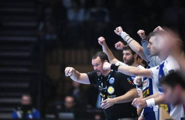 DAIKIN HBL HANDBALL MEN 1 BL 15 GAME DAY THSV EISENACH TVB STUTTGART FOR EDITORIAL PURPOSES ONLY p 14 12 2024 Eisenach DAIKIN HBL Handball 1 Bundesliga Herren Saison 2024 2025 15 Spieltag Werner Assmann Halle ThSV Eisenach TBV Stuttgart im Foto Trainer Misha Kaufmann ThSV Eisenach Germany Thüringen Eisenach Copyright SaschaxFromm Copyright: SaschaxFromm doc7yhrf8u9yo2sd6ji5vi ,EDITORIAL USE ONLY Copyright: SaschaxFromm