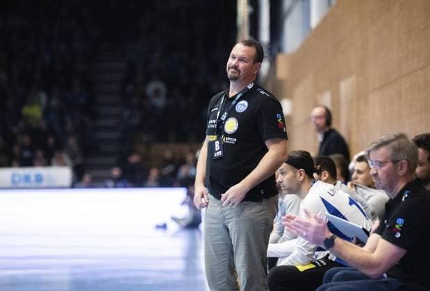 DAIKIN HBL HANDBALL MEN 1 BL 15 GAME DAY THSV EISENACH TVB STUTTGART FOR EDITORIAL PURPOSES ONLY p 14 12 2024 Eisenach DAIKIN HBL Handball 1 Bundesliga Herren Saison 2024 2025 15 Spieltag Werner Assmann Halle ThSV Eisenach TBV Stuttgart im Foto Trainer Misha Kaufmann ThSV Eisenach Germany Thüringen Eisenach Copyright SaschaxFromm Copyright: SaschaxFromm doc7yhrg0v0gt0pwz24owe ,EDITORIAL USE ONLY Copyright: SaschaxFromm