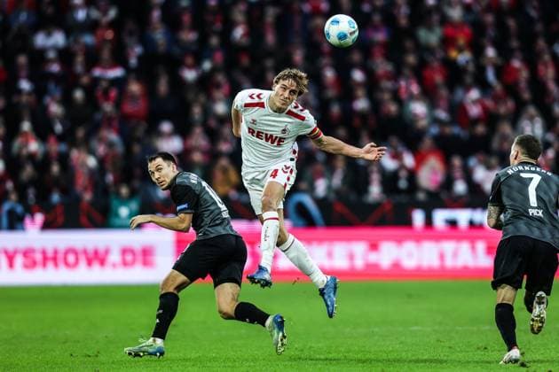 Sport, Football, 2 Bundesliga Season 2024 2025 16 Matchday 1 FC Köln 1 FC Nürnberg 15 12 2024, RheinEnergieSTADION 1 FC Nürnberg Dominique Heintz 1 FC Köln, 3 Köln RheinEnergieSTADION Nordrhein Westfahlen Germany