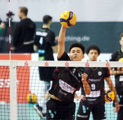 Marcel Mikulass KOCH Haching , He Volleyball, 1 Bundesliga, 2024 25, TSV Haching Muenchen vs VC Bitterfeld Wolfen, 15 12 24, Geothermie Arena, Unterhaching Copyright: WolfgangxFehrmann