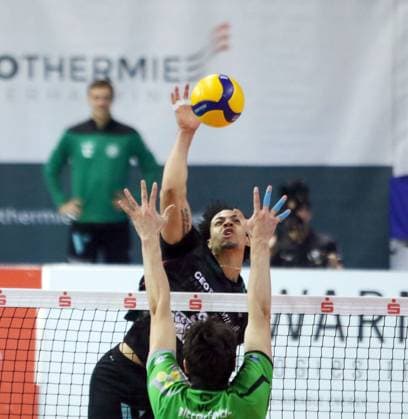 back Maurice LEWIS FREGEAU Haching , He Volleyball, 1 Bundesliga, 2024 25, TSV Haching Muenchen vs VC Bitterfeld Wolfen, 15 12 24, Geothermie Arena, Unterhaching Copyright: WolfgangxFehrmann
