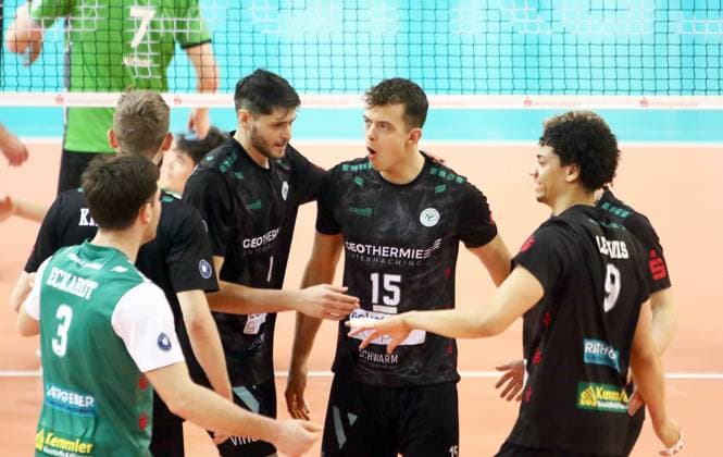 Hachinger joy after point win, He Volleyball, 1 Bundesliga, 2024 25, TSV Haching Muenchen vs VC Bitterfeld Wolfen, 15 12 24, Geothermie Arena, Unterhaching Copyright: WolfgangxFehrmann