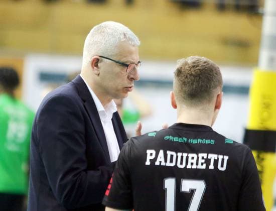 from left coach Mircea DUDAS Haching ,Eric PADURETU Haching , He Volleyball, 1 Bundesliga, 2024 25, TSV Haching Muenchen vs VC Bitterfeld Wolfen, 15 12 24, Geothermie Arena, Unterhaching Copyright: WolfgangxFehrmann