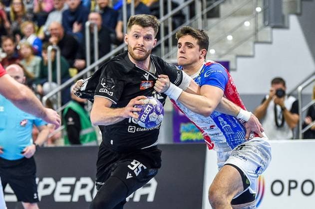 OPOLE 15.12.2024 PILKA RECZNA MEZCZYZN ORLEN SUPERLIGA SEZON 2024 25 --- MEN S HANDBALL TOP LEAGUE MATCH Gwardia Opole - Piotrkowianin Piotrkow Trybunalski NZ PIOTR RUTKOWSKI ANDRZEJ WIDOMSKI FOT. MIROSLAW SZOZDA 400MM.PL NEWSPIX.PL --- newspix.pl 