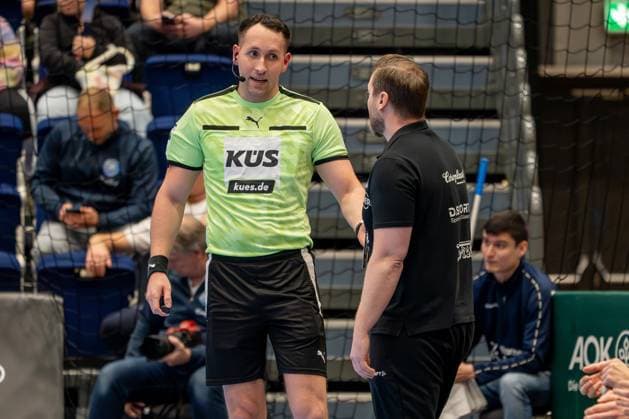 15 12 2024, xkkux, Handball, 2 HBL, Bergischer HC VfL Lübeck Schwartau, Mitsubishi Electric HALLE Düsseldorf, Season 2024 2025 Referee NRW Germany