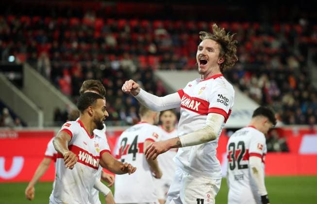 Sport Themen der Woche KW50 Sport Bilder des Tages 15.12.24 1. FC Heidenheim - VfB Stuttgart Deutschland, Heidenheim, 15.12.2024, Fussball, Bundesliga, 1. FC Heidenheim - VfB Stuttgart: Nick Woltemade (VfB Stuttgart); Jubel Tor Elfmeter 1:3 Woltemade. *** 15 12 24 1 FC Heidenheim VfB Stuttgart Germany, Heidenheim, 15 12 2024, Soccer, Bundesliga, 1 FC Heidenheim VfB Stuttgart Nick Woltemade VfB Stuttgart Jubel Tor Elfmeter 1 3 Woltemade