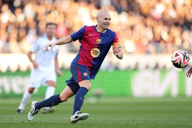 Andres Iniesta (Barcelona legends), DECEMBER 14, 2024 - Football Soccer : AMUSE EL CLASICO in TOKYO presented by VITAS between FC Barcelona, Barca legends 2-1 Real Madrid legends at Ajinomoto Stadium in Tokyo, Japan. Noxthirdxpartyxsales  (276223231)