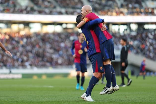 (L to R) Nolito, Andres Iniesta (Barcelona legends), DECEMBER 14, 2024 - Football Soccer : AMUSE EL CLASICO in TOKYO presented by VITAS between FC Barcelona, Barca legends 2-1 Real Madrid legends at Ajinomoto Stadium in Tokyo, Japan. Noxthirdxpartyxsales  (276223283)