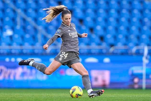 RC Deportivo Abanca v Real Madrid - Liga F Melanie Leupolz of Real Madrid is in action during the Liga F match between RC Deportivo Abanca and Real Madrid at Abanca Riazor Stadium in La Coruna, Spain, on December 16, 2024. A Coruna, Spain A Coruna Spain  Copyright: xJosexManuelxAlvarezxReyx originalFilename:alvarezrey-notitle241214_npW7V.jpg