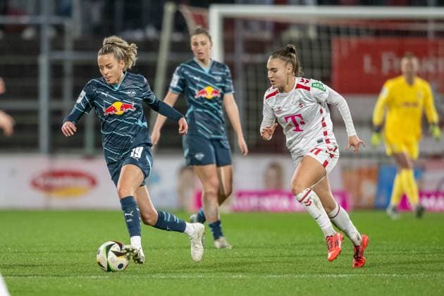 16 12 2024, Football Google Pixel Womens Bundesliga, Season 2024 2025, Matchday 12, 1 FC Cologne RB Leipzig at Franz Kremer Stadium in Cologne duel between Jenny Hipp RB Leipzig, 19 and Alena Bienz 1 FC Cologne, 11 Important note According to the regulations of the DFL German Football League or the DFB German Football Association, it is prohibited to use or have used photographs taken in the stadium and or of the match in the form of sequential images and or video-like photo series Photo Kirchner Media TH Copyright: xKirchner-Media THx