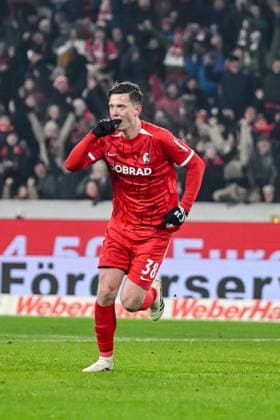 Michael Gregoritsch (SC Freiburg) Torjubel, jubelt nach seinem treffer zum 3:0 waehrend des Spiels der 1. Bundesliga zwischen SC Freiburg und VfL Wolfsburg, Europa-Park Stadion am 13. December 2024 in Freiburg, Deutschland. (Foto von Harry Langer DeFodi Images) +++ Michael Gregoritsch (SC Freiburg) celebrates after scoring his team s third goal during the Bundesliga match between SC Freiburg and VfL Wolfsburg at Europa-Park Stadium on December 13, 2024 in Freiburg, Germany. (Photo by Harry Langer DeFodi Images) DFL regulations prohibit any use of photographs as image sequences and or quasi-video. Defodi-541_SCFVFL20241213_239 *** Michael Gregoritsch SC Freiburg celebrates after scoring his team s third goal during the Bundesliga match between SC Freiburg and VfL Wolfsburg at Europa Park Stadium on December 13, 2024 in Freiburg, Germany, Germany Photo by Harry Langer DeFodi Images Michael Gregoritsch SC Freiburg celebrates after scoring his team s third goal during the Bundesliga match between SC Freiburg and VfL Wolfsburg at Europa Park Stadium on December 13, 2024 in Freiburg, Germany Photo by Harry Langer DeFodi Images DFL regulations prohibit any use of photographs as image sequences and or quasi video Defodi 541 SCFVFL20241213 239 Defodi-541 DFL regulations prohibit any use of photographs as image sequences and or quasi-video.