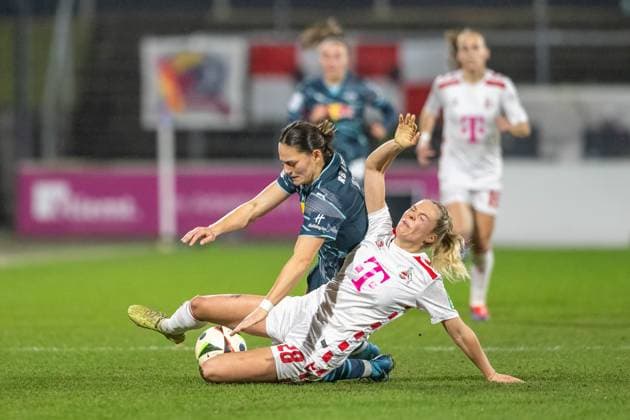 16 12 2024, Soccer Google Pixel Womens Bundesliga, Season 2024 2025, Matchday 12, 1 FC Koeln RB Leipzig at Franz Kremer Stadium in Cologne duel between Giovanna Hoffmann RB Leipzig, 07 and Janina Hechler 1 FC Koeln, 28 Important note In accordance with the regulations of the DFL German Football League and the DFB German Football Association, it is prohibited to utilize or have utilized photographs taken in the stadium and or of the match in the form of sequential images and or video-like photo series Foto Kirchner Media TH Copyright: xKirchner-Media THx