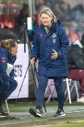 16 12 2024, Football Google Pixel Womens Bundesliga, Season 2024 2025, Matchday 12, 1 FC Cologne RB Leipzig at Franz Kremer Stadium in Cologne Jacqueline Duenker 1 FC Cologne, Coach is not satisfied with her teams performance Important note According to the regulations of the DFL German Football League or the DFB German Football Association, it is prohibited to use or have used photographs taken in the stadium and or of the match in the form of sequential images and or video-like photo series Foto Kirchner Media TH Copyright: xKirchner-Media THx