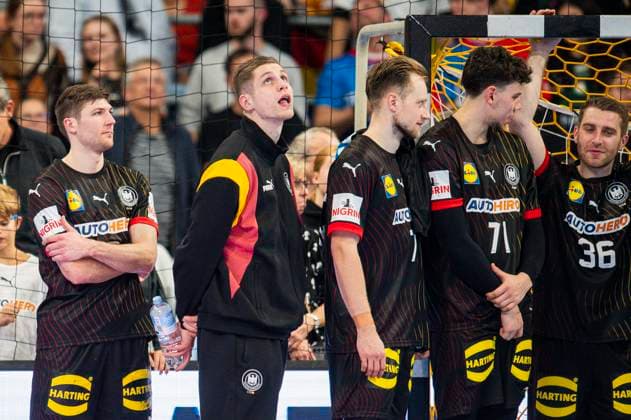 07 11 2024 Handball, mens international match, European Championship qualifier in Mannheim, Germany Switzerland L R Lukas Zerbe Germany , Joel Birlehm Germany , Luca Witzke Germany , Marko Grgic Germany , Lukas Mertens Germany Mannheim Baden Württemberg Germany SAP Arena