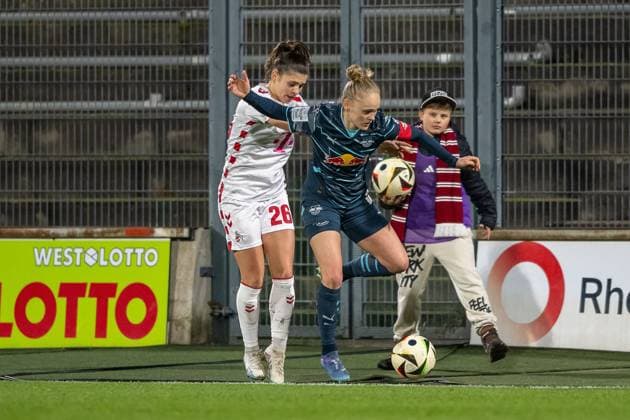 16 12 2024, Soccer Google Pixel Womens Bundesliga, Season 2024 2025, Matchday 12, 1 FC Koeln RB Leipzig at Franz Kremer Stadium in Cologne duel between Martyna Wiankowska 1 FC Koeln, 26 and Victoria Krug RB Leipzig, 20 Important note In accordance with the regulations of the DFL German Football League and the DFB German Football Association, it is prohibited to utilize or have utilized photographs taken in the stadium and or of the match in the form of sequential images and or video-like photo series Foto Kirchner Media TH Copyright: xKirchner-Media THx