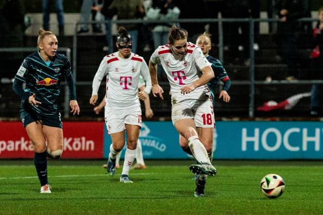 Google Pixel Womens Bundesliga 1 FC Köln RB Leipzig 16 12 2024 Taylor Ziemer 1 FC Köln, 18 hits to 1 3 Google Pixel Womens Bundesliga 1 FC Köln RB Leipzig, Köln, Franz Kremer Stadion am 16 12 2024 DFB REGULATIONS PROHIBIT ANY USE OF PHOTOGRAPHS AS IMAGE SEQUENCES AND OR QUASI VIDEO Copyright: xBEAUTIFULxSPORTS Wunderlx