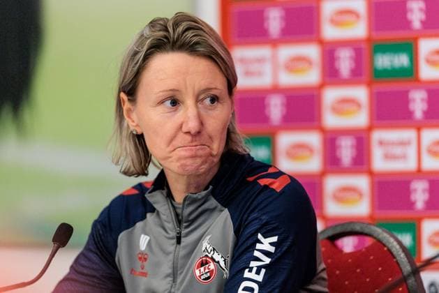 Google Pixel Frauen Bundesliga 1 FC Köln RB Leipzig 16 12 2024 Jaqueline Dünker Interim coach 1 FC Köln during the press conference Google Pixel Frauen Bundesliga 1 FC Köln RB Leipzig, Köln, Franz Kremer Stadion am 16 12 2024 DFB REGULATIONS PROHIBIT ANY USE OF PHOTOGRAPHS AS IMAGE SEQUENCES AND OR QUASI VIDEO Copyright: xBEAUTIFULxSPORTS Wunderlx