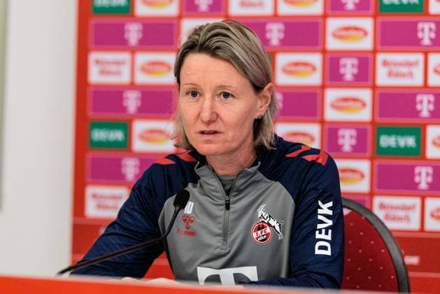 Google Pixel Frauen Bundesliga 1 FC Köln RB Leipzig 16 12 2024 Jaqueline Dünker Interim coach 1 FC Köln during the press conference Google Pixel Frauen Bundesliga 1 FC Köln RB Leipzig, Köln, Franz Kremer Stadion am 16 12 2024 DFB REGULATIONS PROHIBIT ANY USE OF PHOTOGRAPHS AS IMAGE SEQUENCES AND OR QUASI VIDEO Copyright: xBEAUTIFULxSPORTS Wunderlx
