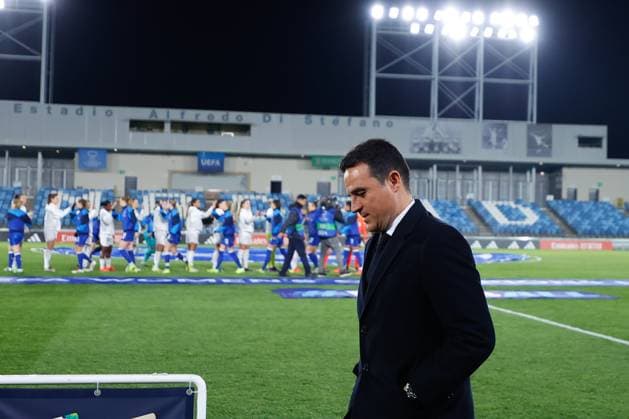 December 17, 2024, Valdebebas, Madrid, SPAIN: Alberto Toril, head coach of Real Madrid, looks on during the UEFA WomenÃ¢â‚¬â ¢s Champions League, Group B, football match played between Real Madrid and Chelsea at Alfredo Di Stefano stadium on December 17, 2024, in Valdebebas, Madrid, Spain. Valdebebas SPAIN - ZUMAa181 20241217_zaa_a181_062 Copyright: xDennisxAgyemanx