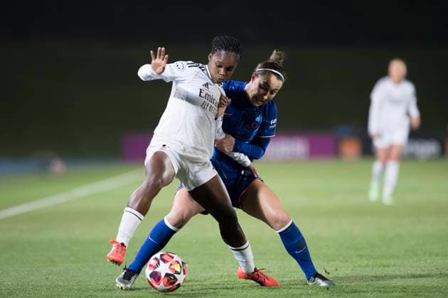 UEFA Women s Champions League - Real Madrid vs Chelsea MADRID, SPAIN -December 17: Linda Caicedo of Real Madrid women and Erin Cuthbert of Chelsea fight for the ball during the UEFA Women s Champions League match between Real Madrid and Chelsea at Alfredo Di Stefano stadium in Madrid. (Photo by Guillermo Martinez) Madrid Alfredo Di Stefano Stadium Spain Copyright: xGuillermoxMartinezx