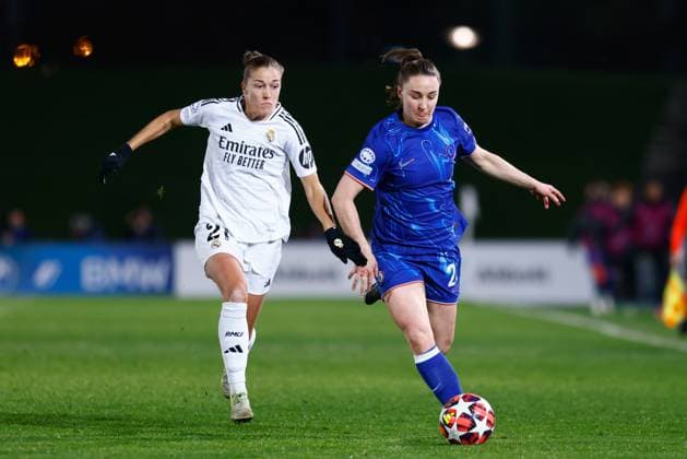 December 17, 2024, Valdebebas, Madrid, SPAIN: Niamh Charles of Chelsea and Ingrid Filippa Angeldahl of Real Madrid in action during the UEFA WomenÃ¢â‚¬â ¢s Champions League, Group B, football match played between Real Madrid and Chelsea at Alfredo Di Stefano stadium on December 17, 2024, in Valdebebas, Madrid, Spain. Valdebebas SPAIN - ZUMAa181 20241217_zaa_a181_075 Copyright: xDennisxAgyemanx