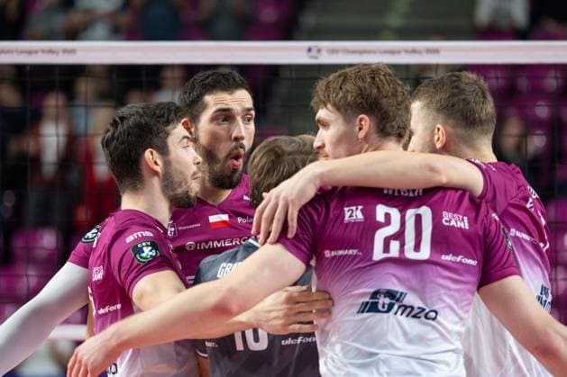 PGE Projekt Warszawa - ACH Volley Ljubljana 17.12.2024 Warsaw, men volleyball , CEV Champions League , game PGE Projekt Warszawa - ACH Woley Ljubljana image shows: Jurij Semeniuk ( Yuri ) (C) Tobias Brand (L) Copyright: xFotostykxPhotoxAgencyx 20241217FCTKP287