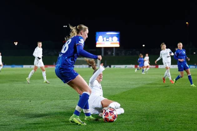 December 17, 2024, Valdebebas, Madrid, SPAIN: Wieke Kaptein of Chelsea and Sandie Toletti of Real Madrid in action during the UEFA WomenÃ¢â‚¬â ¢s Champions League, Group B, football match played between Real Madrid and Chelsea at Alfredo Di Stefano stadium on December 17, 2024, in Valdebebas, Madrid, Spain. Valdebebas SPAIN - ZUMAa181 20241217_zaa_a181_160 Copyright: xDennisxAgyemanx
