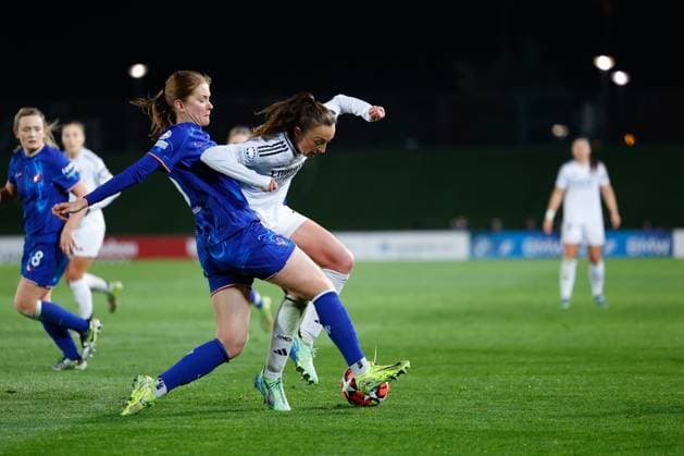 December 17, 2024, Valdebebas, Madrid, SPAIN: Caroline Weir of Real Madrid and Sjoeke Nusken of Chelsea in action during the UEFA WomenÃ¢â‚¬â ¢s Champions League, Group B, football match played between Real Madrid and Chelsea at Alfredo Di Stefano stadium on December 17, 2024, in Valdebebas, Madrid, Spain. Valdebebas SPAIN - ZUMAa181 20241217_zaa_a181_167 Copyright: xDennisxAgyemanx