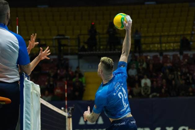 VOLLEY - Champions League Men - Vero Volley Monza vs Fenerbahce Medicano Istanbul Ivan Zaytsev (Mint Vero Volley Monza) during round 4 of Champions League Men between Mint VeroVolley Monza and Fenerbahce Istanbul at Opiquad Arena, Monza, Italy on December 17, 2024 during Vero Volley Monza vs Fenerbahce Medicano Istanbul, CEV Champions League volleyball match in Monza, Italy, December 17 2024 Monza Italy  Copyright: xIPAxSport ABACAx