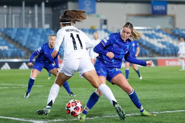 December 17, 2024, Valdebebas, Madrid, SPAIN: Alba Redondo of Real Madrid and Wieke Kaptein of Chelsea during the UEFA WomenÃ¢â‚¬â ¢s Champions League, Group B, football match played between Real Madrid and Chelsea at Alfredo Di Stefano stadium on December 17, 2024, in Valdebebas, Madrid, Spain. Valdebebas SPAIN - ZUMAa181 20241217_zaa_a181_185 Copyright: xDennisxAgyemanx