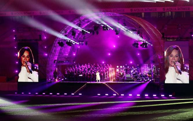 17 12 24 VfB Stuttgart Christmas concert Germany, Stuttgart, 17 12 2024, Football, Bundesliga, VfB Stuttgart Christmas concert Andrea Berg