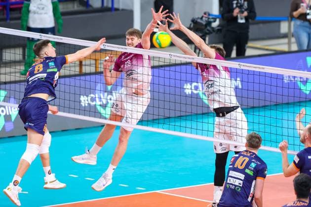 WARSZAWA 17.12.2024 MECZ 4. KOLEJKA GRUPA A LIGA MISTRZOW MEZCZYZN SEZON 2024 2025 --- VOLLEYBALL MENS CEV CHAMPIONS LEAGUE GROUP A MATCH IN WARSAW: PGE PROJEKT WARSZAWA - ACH VOLLEY LJUBLJANA MAROVT LUKA LINUS WEBER JAKUB KOCHANOWSKI FOT. ANNA KLEPACZKO FOTOPYK NEWSPIX.PL --- newspix.pl POLAND OUT! 