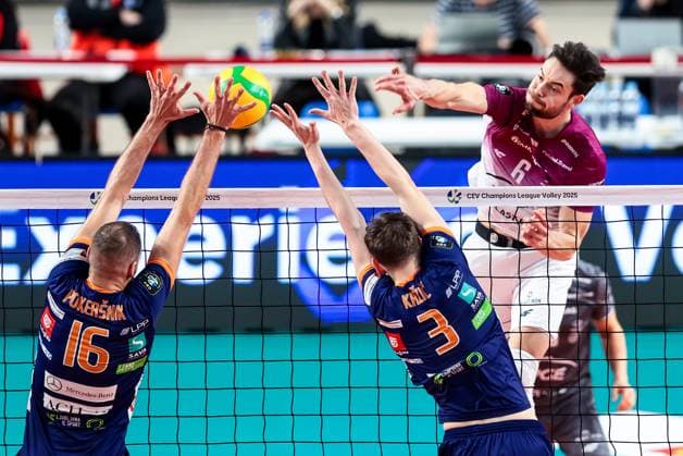 PGE Projekt Warszawa vs ACH Volley Ljubljana - Champions League Jan Pokersnik , Jost Krzic , Tobias Christian Brand during CEV Volleyball Men Champions League match PGE Projekt Warszawa vs ACH Volley Ljubljana in Warsaw Poland on 17 December 2024. Warsaw Poland  Copyright: xFotoxOlimpikx originalFilename:jastrzebowski-pgeproje241217_npuZX.jpg
