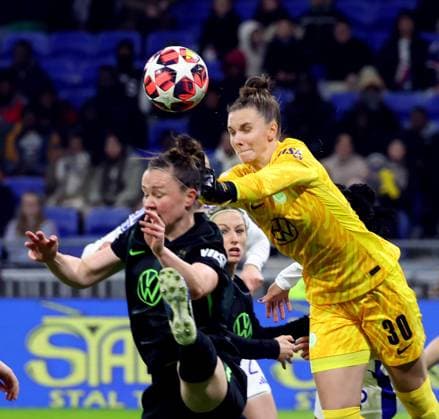 OL WOLFSBURG UEFA CHAMPION LEAGUE PHOTOPQR LE PROGRES Richard MOUILLAUD - Décines-Charpieu 17 12 2024 - OL WOLFSBURG UEFA CHAMPION LEAGUE -OL WOLFSBURG UEFA CHAMPION LEAGUE FOOT FEMININ la gardienne ANNEKE BORDE Décines-Charpieu Rhône Rhône-Alpes France  Copyright: xPHOTOPQR LExPROGRES MAXPPPxRichardxMOUILLAUDx 20241217LPL3163 0786350962st