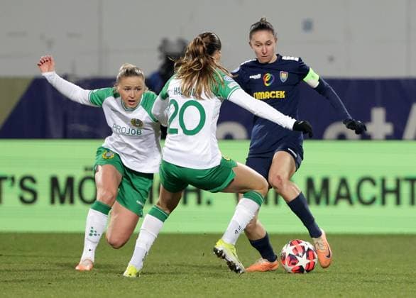 WOMEN SOCCER - UEFA CL, St.Poelten vs Hammarby VIENNA,AUSTRIA,18.DEC.24 - WOMEN SOCCER - UEFA Women s Champions League, group stage, SKN Sankt Poelten vs Hammarby IF. Image shows Vilde Hasund (Hammarby) and Maria Mikolajova (St.Poelten).  GEPAxpictures xWalterxLuger