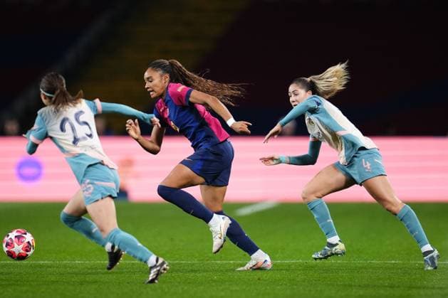 Salma Paralluelo of FC Barcelona, Barca Hui Hasegawa and Gemma Bonner of Manchester City FC Barcelona v Manchester City. UEFA Women s Champions League match. Group D, date 6.Football, Lluis Companys Stadium, Barcelona, Spain - 18 December 2024 Editorial use only  Copyright: xBlanco Pressinphoto Shutterstockx 15016483ab