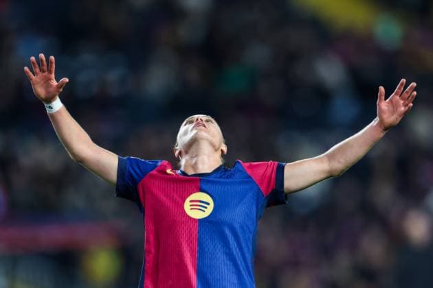 Barcelona, Spain, December 18th 2024: Ewa Pajor (17 FC Barcelona, Barca gestures during the UEFA Womens Champions League football match between FC Barcelona and Manchester City at the Estadi Olimpic Lluis Companys in Barcelona, Spain (Judit Cartiel SPP) Copyright: xJuditxCartielx xSPPx spp-en-JuCaSp-JUCA1495