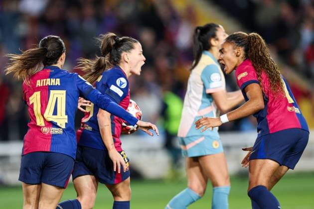 Barcelona, Spain, December 18th 2024: Claudia Pina (9 FC Barcelona, Barca celebrates after scoring with Aitana Bonmati (14 FC Barcelona) and Salma Paralluelo (7 FC Barcelona) during the UEFA Womens Champions League football match between FC Barcelona and Manchester City at the Estadi Olimpic Lluis Companys in Barcelona, Spain (Judit Cartiel SPP) Copyright: xJuditxCartielx xSPPx spp-en-JuCaSp-JUCA1581