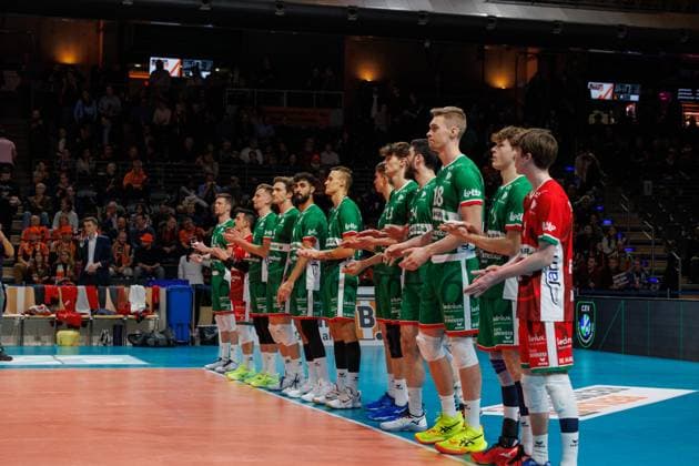 the team of Greenyard Maaseik, BRVolleys vs Greenyard Maaseik, Champions League, 2024 12 18 Berlin Berlin Land Copyright: xFootxBowl ThomasxSobotzkix