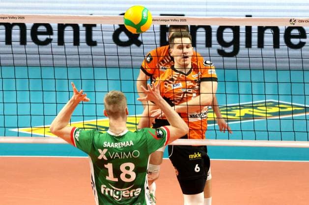 DEU, CEV Group A, BR Volleys vs Greenyard Masaik, 18 12 2024, Max Schmeling Halle, Berlin, DEU, CEV Group A, BR Volleys vs Greenyard Masaik, in the picture Johannes Tille BR Volleys 6 , Alex Saaremaa Greenyard 18 Photo Juergen Engler nordphoto GmbH nordphotoxGmbHx xEngler nph00076