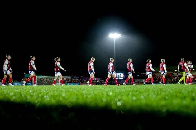 London, England, December 18 2024: Arsenal players before the UEFA Womens Champions League game between Arsenal and FC Bayern Munich at Meadow Park in London, England. (Pedro Porru SPP) Copyright: xPedroxPorrux xSPPx spp-en-PePoSp-HE5A5660_DxO