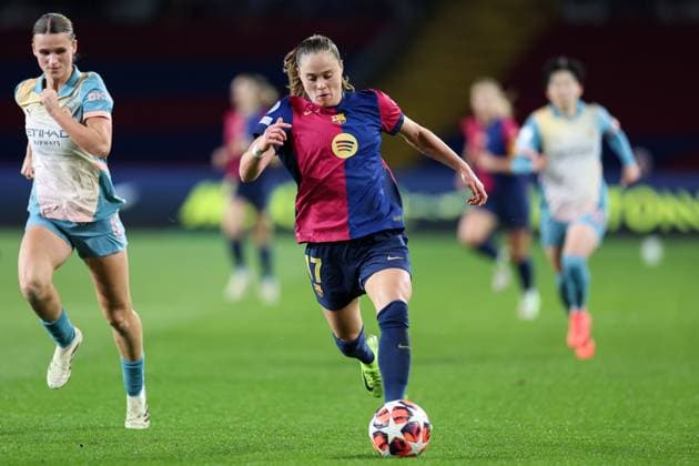 Barcelona, Spain, December 18th 2024: Ewa Pajor (17 FC Barcelona, Barca in action during the UEFA Womens Champions League football match between FC Barcelona and Manchester City at the Estadi Olimpic Lluis Companys in Barcelona, Spain (Judit Cartiel SPP) Copyright: xJuditxCartielx xSPPx spp-en-JuCaSp-JUCA2077