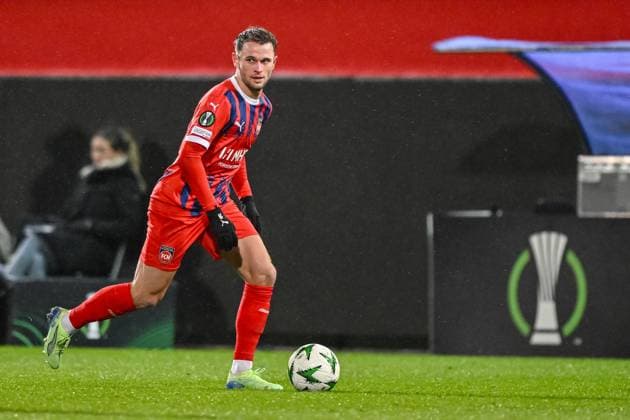 Leonardo Scienza 1 FC Heidenheim controls the Ball during the UEFA Conference League 2024 25 League Phase MD6 match between 1 FC Heidenheim 1846 v FC St Gallen 1879 at Voith Arena on December 19, 2024 in Heidenheim, Germany Defodi 541 FCHFCS20241218 420 Defodi-541