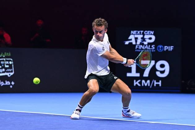Luca Van Assche At 2024 ANextGen ATP, Tennis Herren Finals - Jeddah Luca Van Assche from France during his third round match at the 2024 ANextGen ATP Finals in Jeddah, Saudi Arabia, on December 20, 2024. Photo by Corinne Dubreuil ABACAPRESS.COM Jeddah Saudi Arabia  Copyright: xDubreuilxCorinne ABACAx
