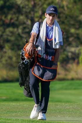 December 20, 2024, Orlando, Florida, USA: Luke Wise, caddie for Charlie Woods (not pictured) approaches the 18th green at the PNC Championship Pro-Am at the Ritz-Carlton Golf Club. Orlando USA - ZUMAw109 20241220_fap_w109_025 Copyright: xDebbyxWongx