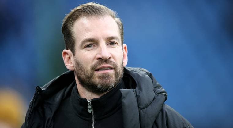 21 12 2024, Soccer 2 Bundesliga 2024 2025, Matchday 17, Hamburger SV SpVgg Greuther Fürth, at Volksparkstadion Hamburg Coach Jan Siewert Greuther Fürth DFL and DFB regulations prohibit any use of photographs as image sequences and or quasi video