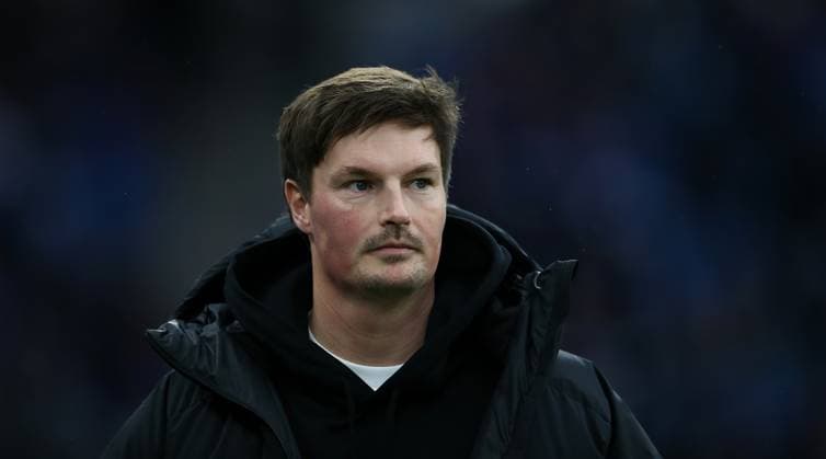 21 12 2024, Soccer 2 Bundesliga 2024 2025, Matchday 17, Hamburger SV SpVgg Greuther Fürth, at Volksparkstadion Hamburg Interim coach Merlin Polzin Hamburg DFL and DFB regulations prohibit any use of photographs as image sequences and or quasi video