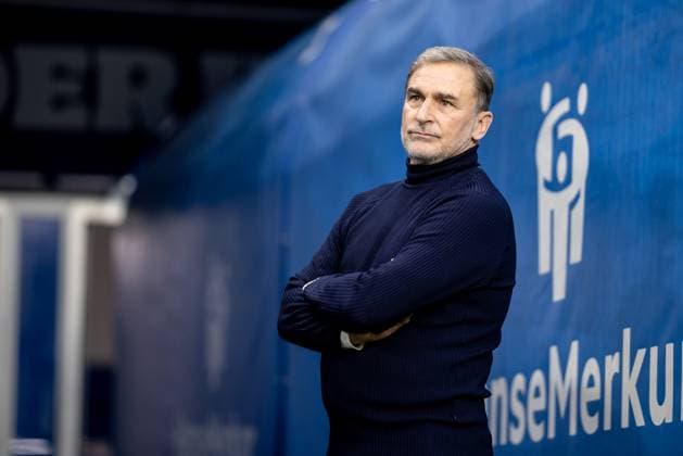 Hamburg, December 21, 2024 Football, 2 Bundesliga 2024 25, Hamburger SV SpVgg Greuther Fürth Stefan Kuntz Hamburger SV, Board of Directors Sport DFL REGULATIONS PROHIBIT ANY USE OF PHOTOGRAPHS AS IMAGE SEQUENCES AND OR QUASI VIDEO