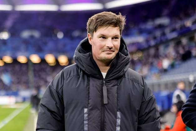 Hamburg, December 21, 2024 Football, 2 Bundesliga 2024 25, Hamburger SV SpVgg Greuther Fürth Merlin Polzin Hamburger SV, Trainer DFL REGULATIONS PROHIBIT ANY USE OF PHOTOGRAPHS AS IMAGE SEQUENCES AND OR QUASI VIDEO